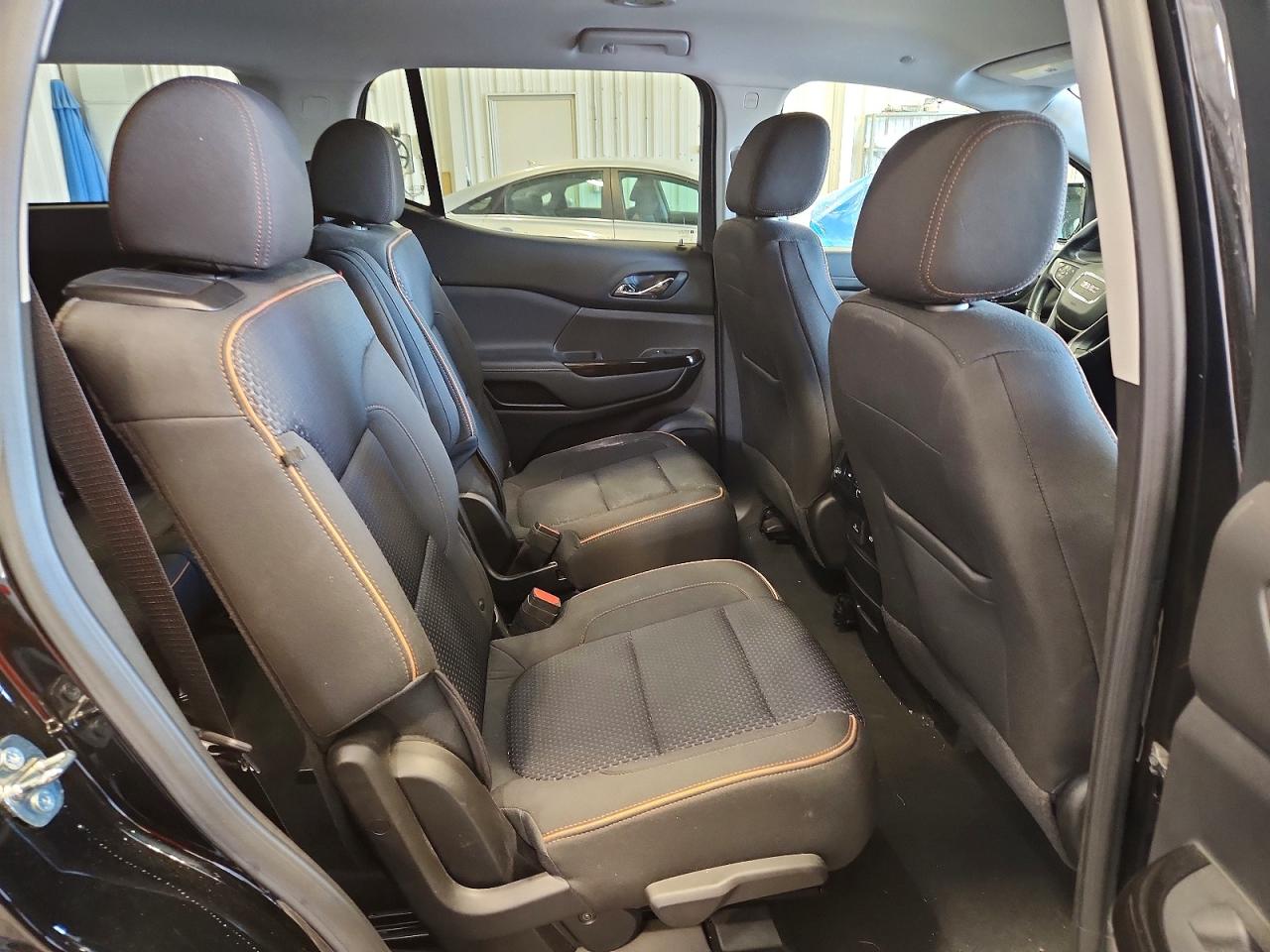 GMC Acadia At4
