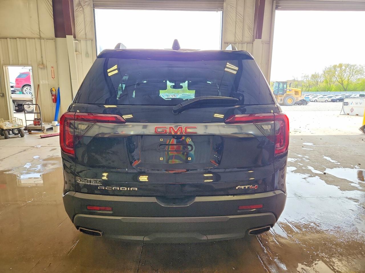 GMC Acadia At4