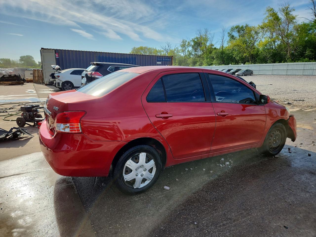 Toyota Yaris Base