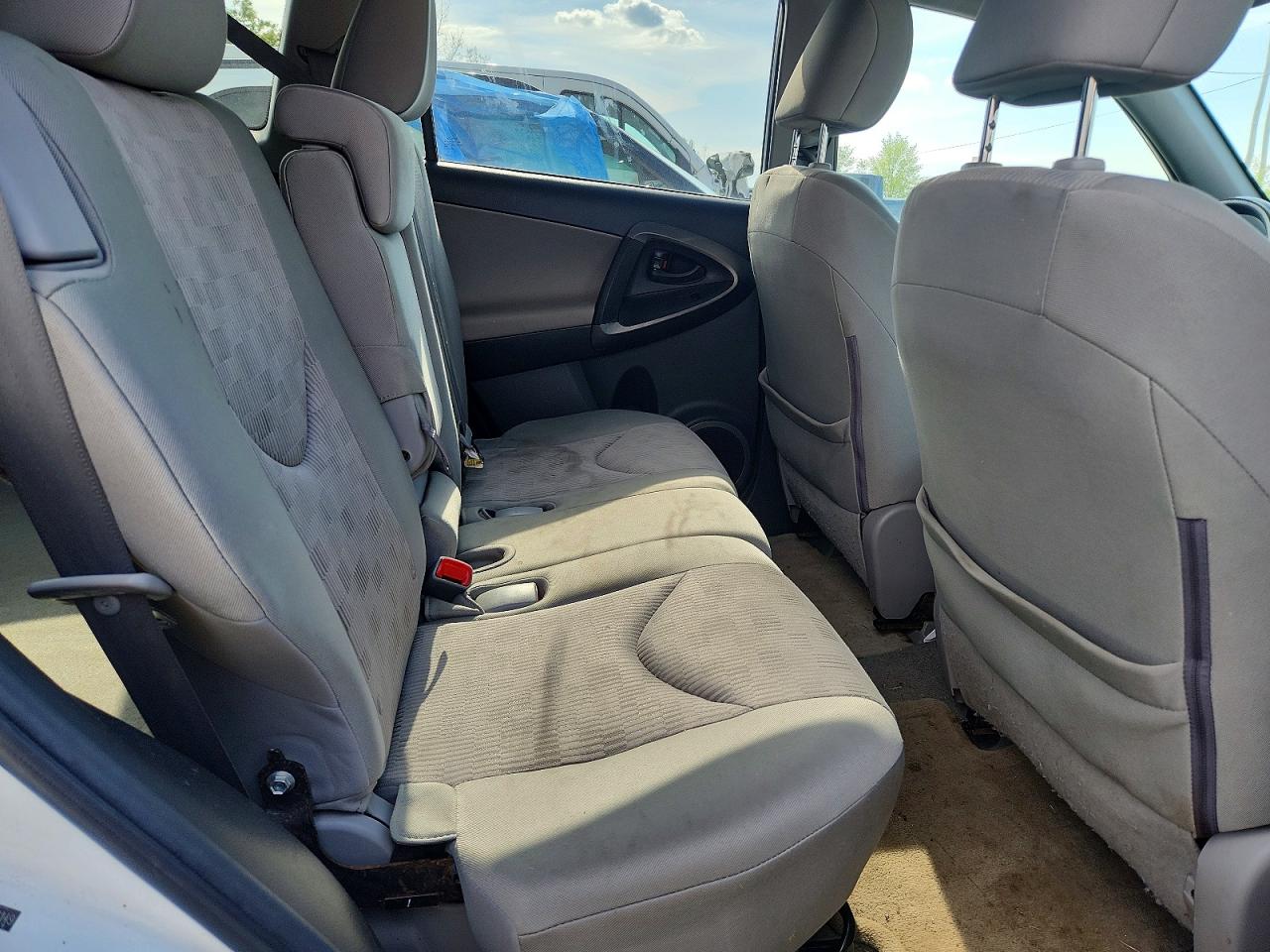 Toyota RAV4 Base