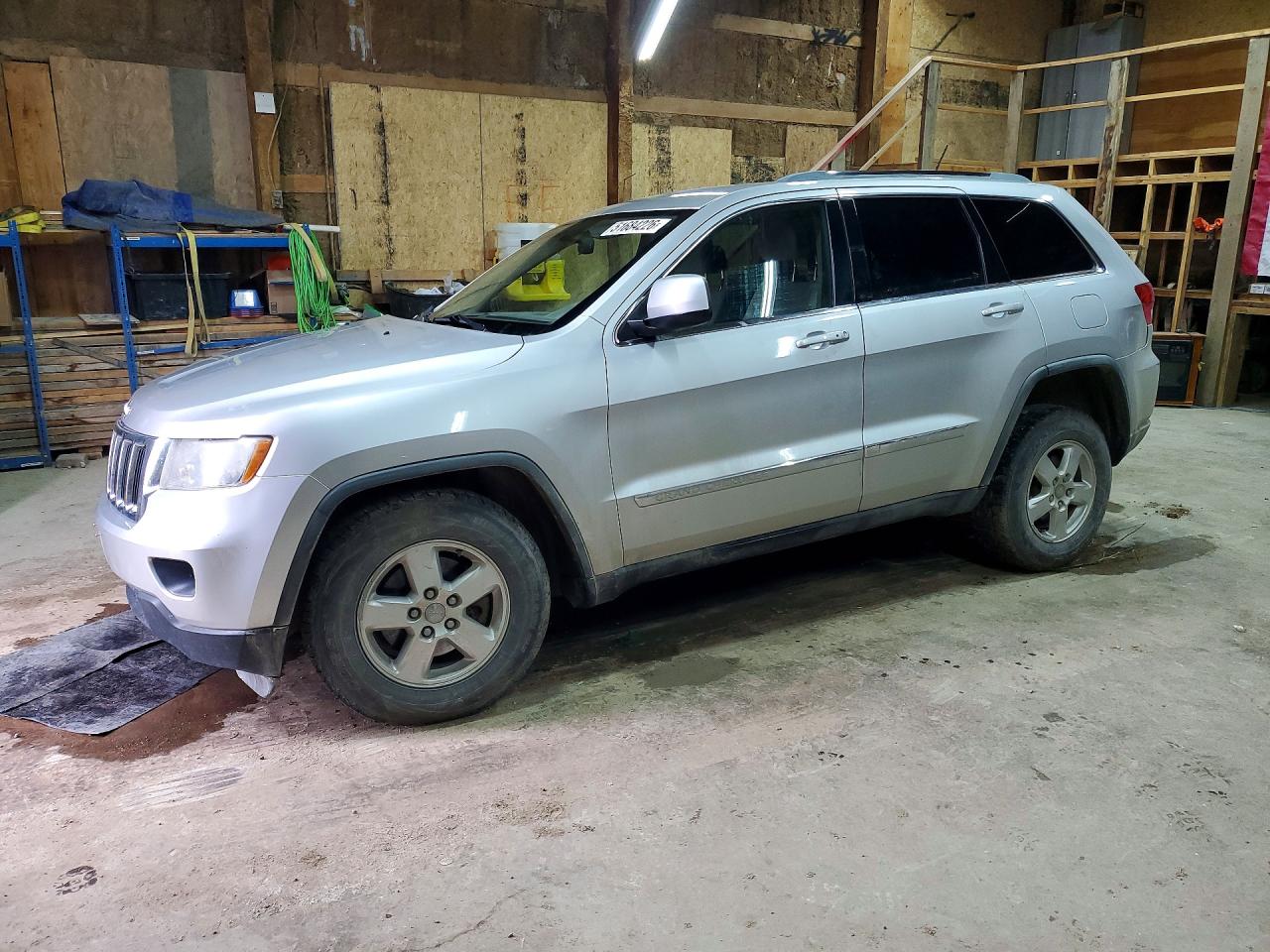 Salvage Jeep Grand Cherokee Image