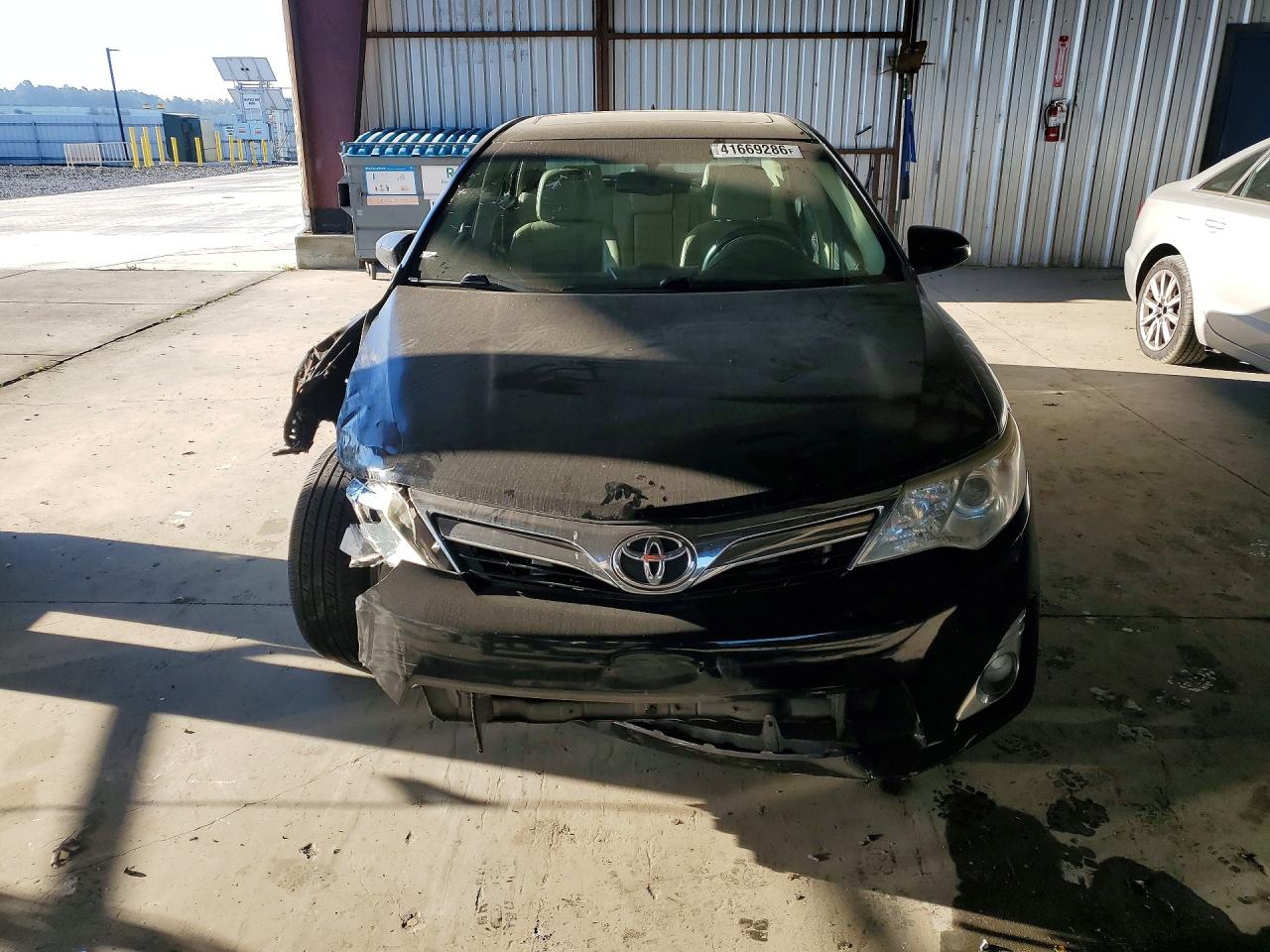 Toyota Camry Xle V6