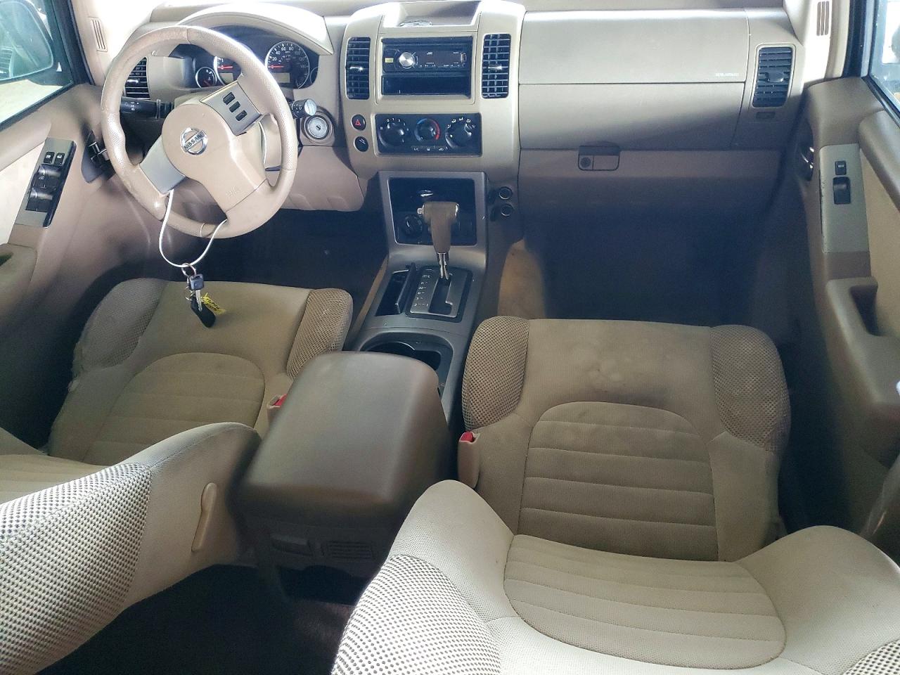 Nissan Pathfinder S
