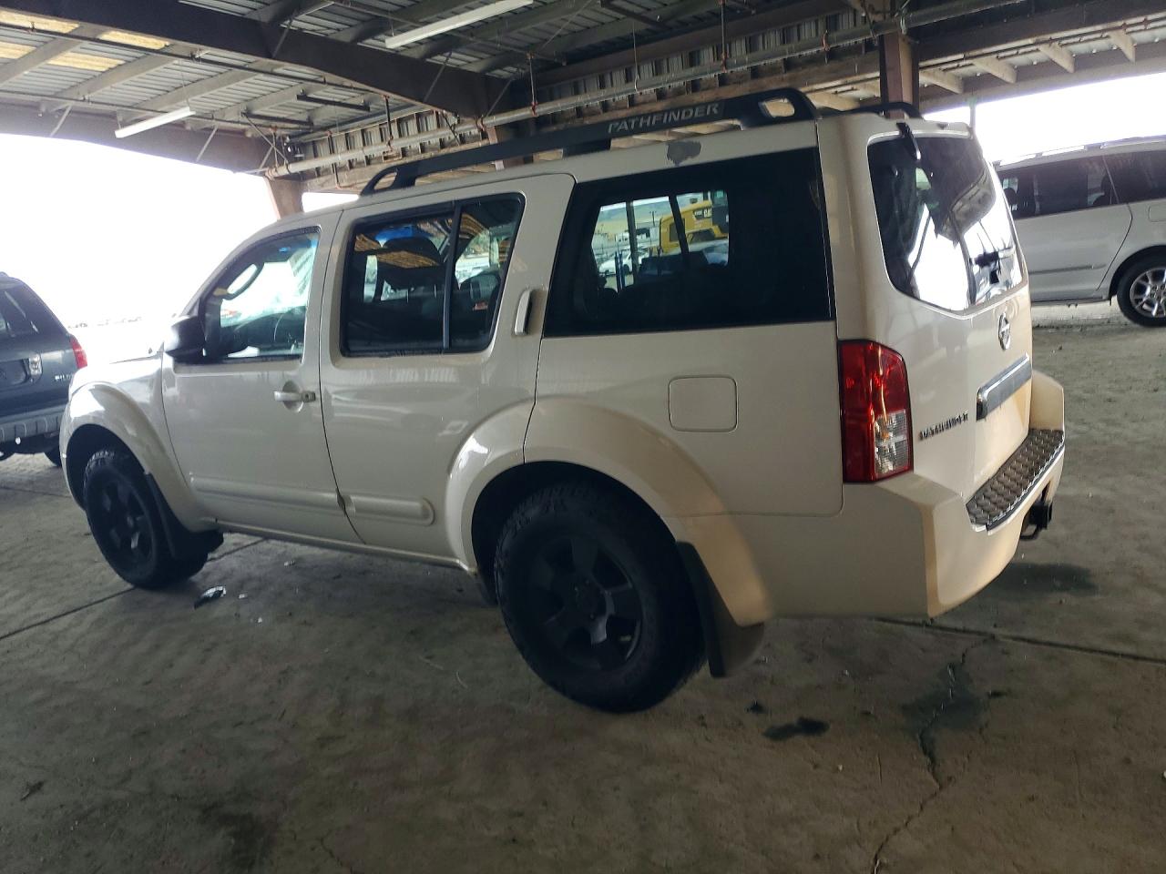 Nissan Pathfinder S