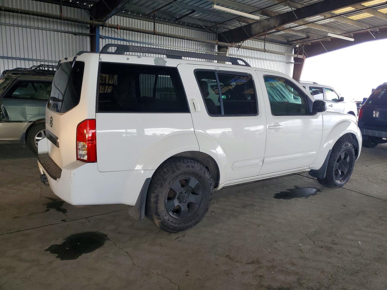Nissan Pathfinder S