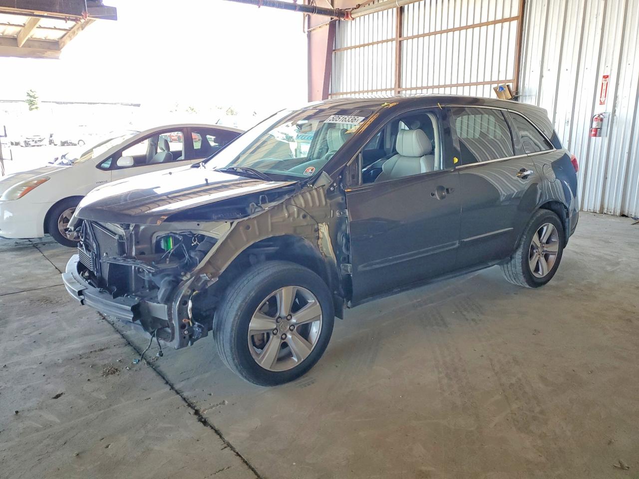 Salvage Acura MDX Image