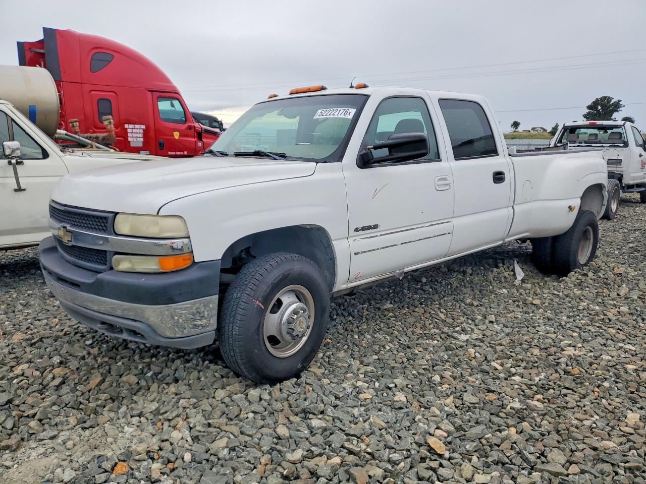 Salvage Chevrolet Silverado Image