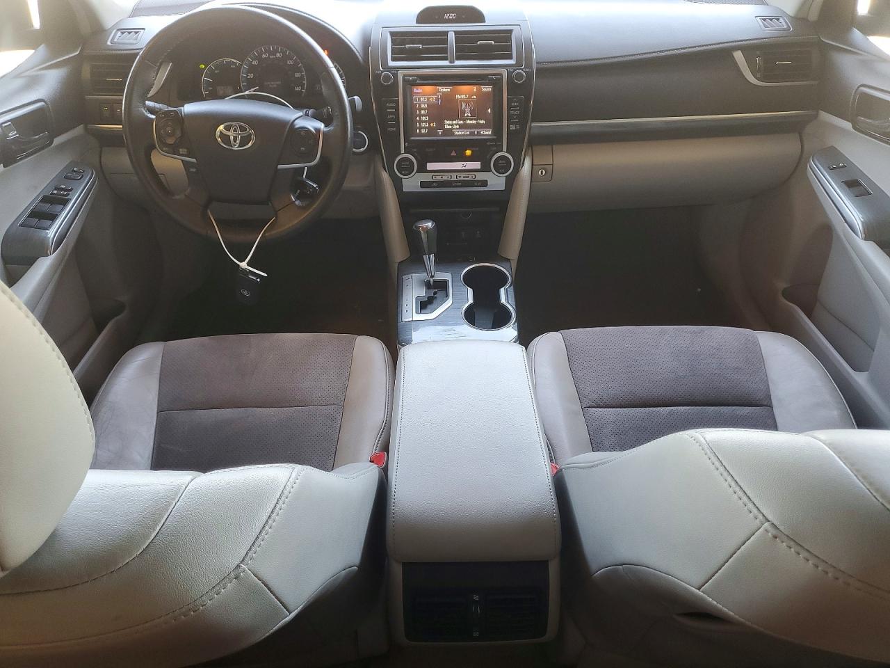 Toyota Camry Xle