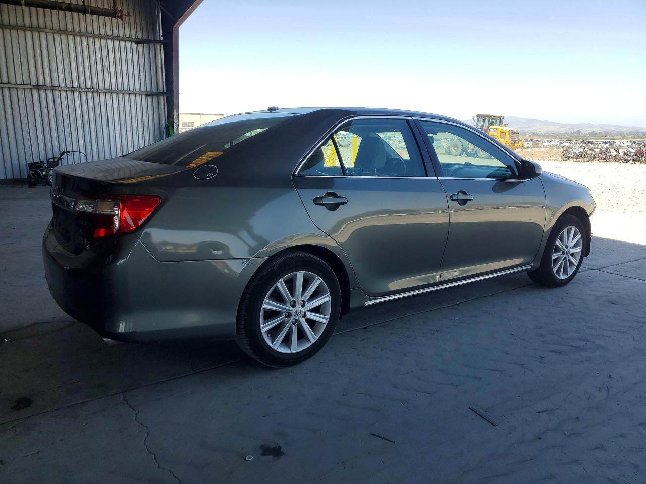 Toyota Camry Xle