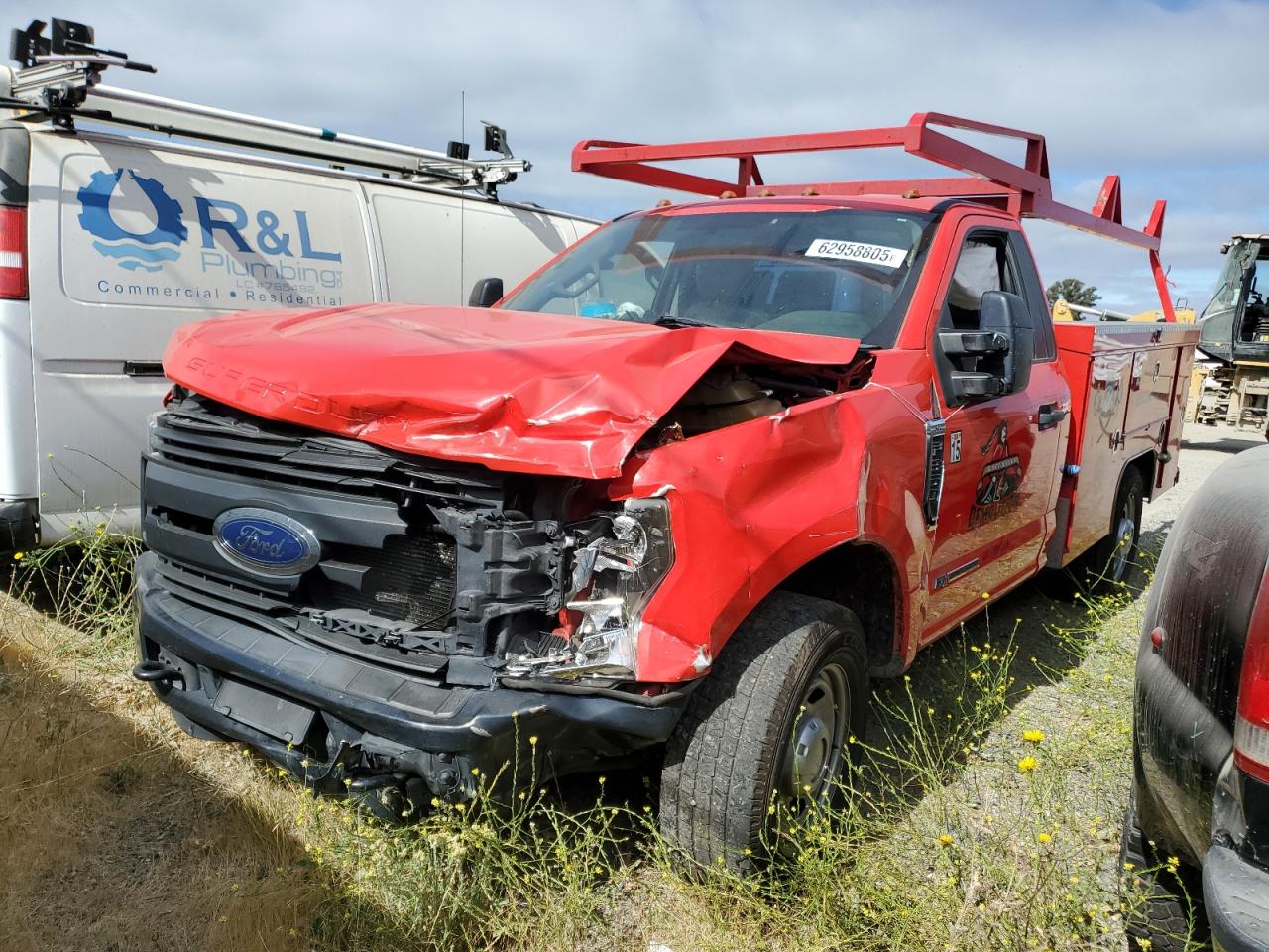 Salvage Ford F-350 Image