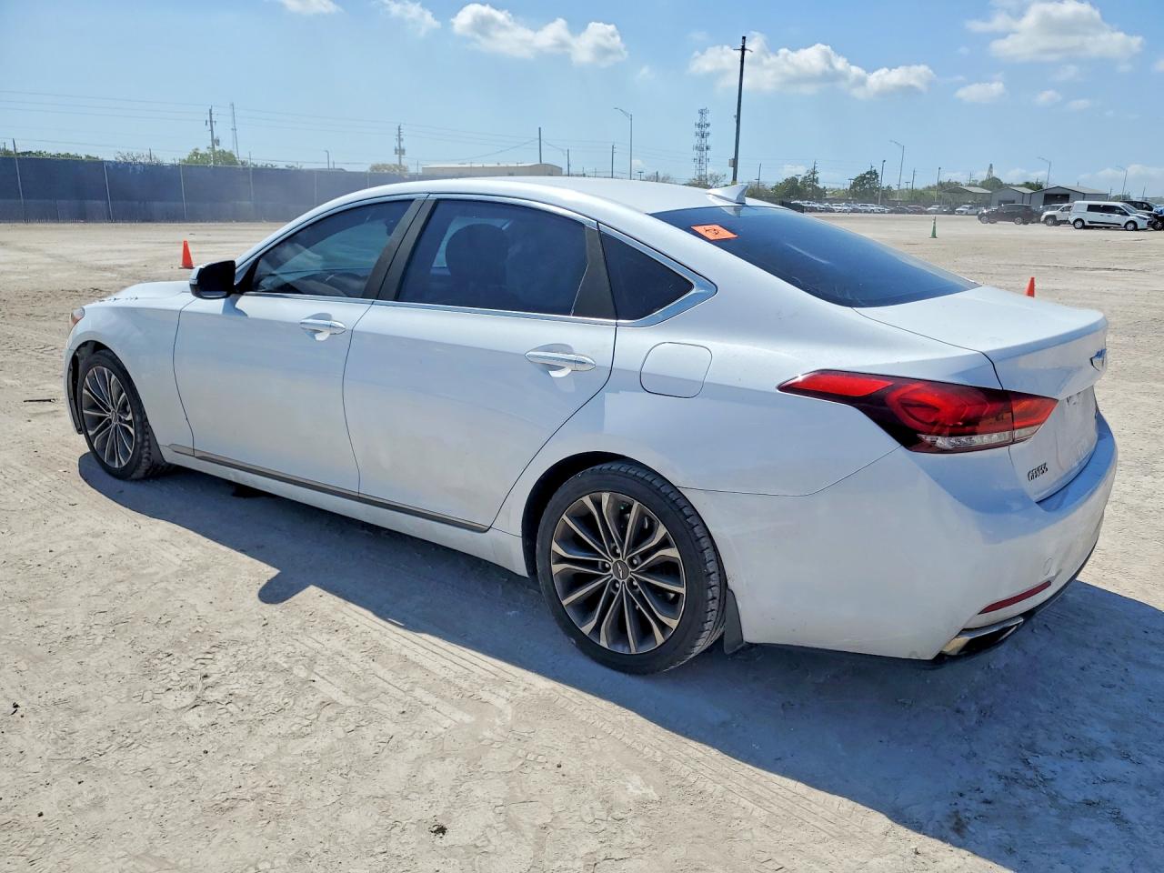 Hyundai Genesis 3.8l