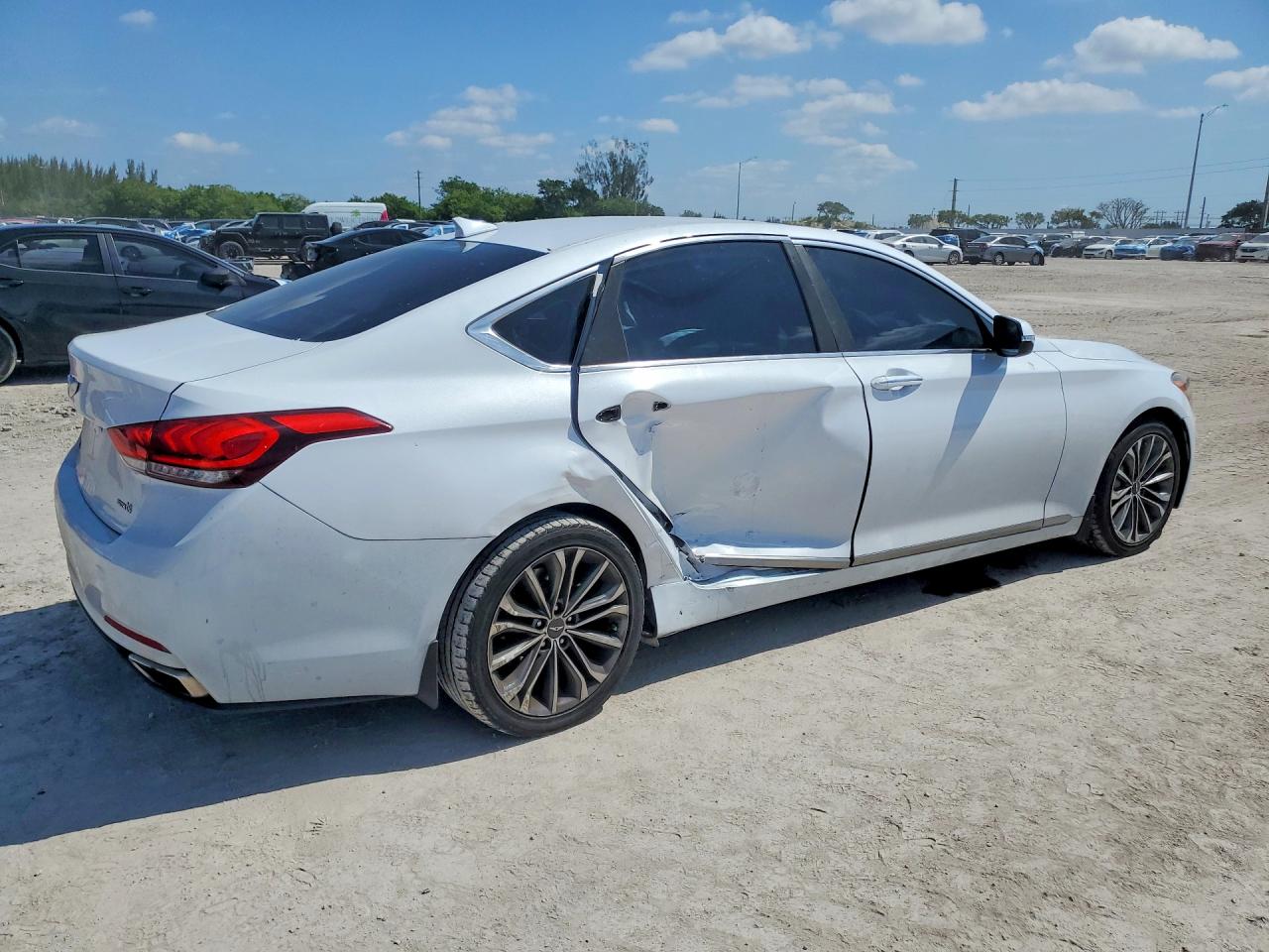 Hyundai Genesis 3.8l