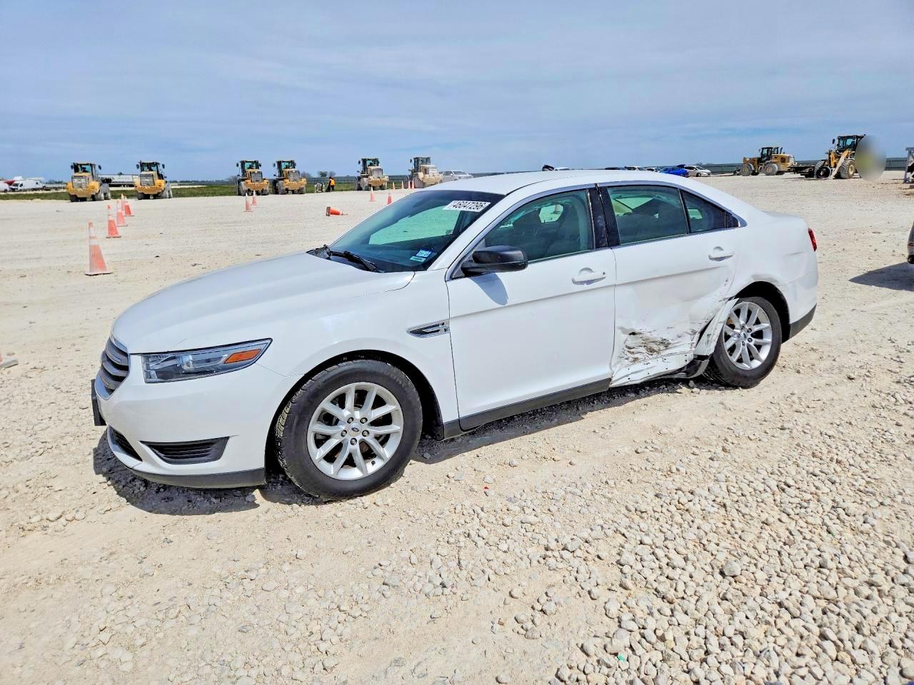Salvage Ford Taurus Image