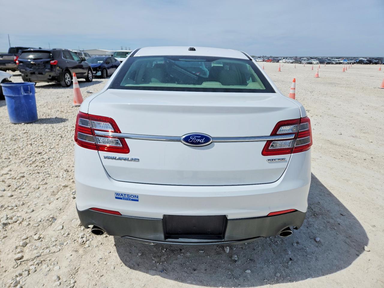 Ford Taurus Se