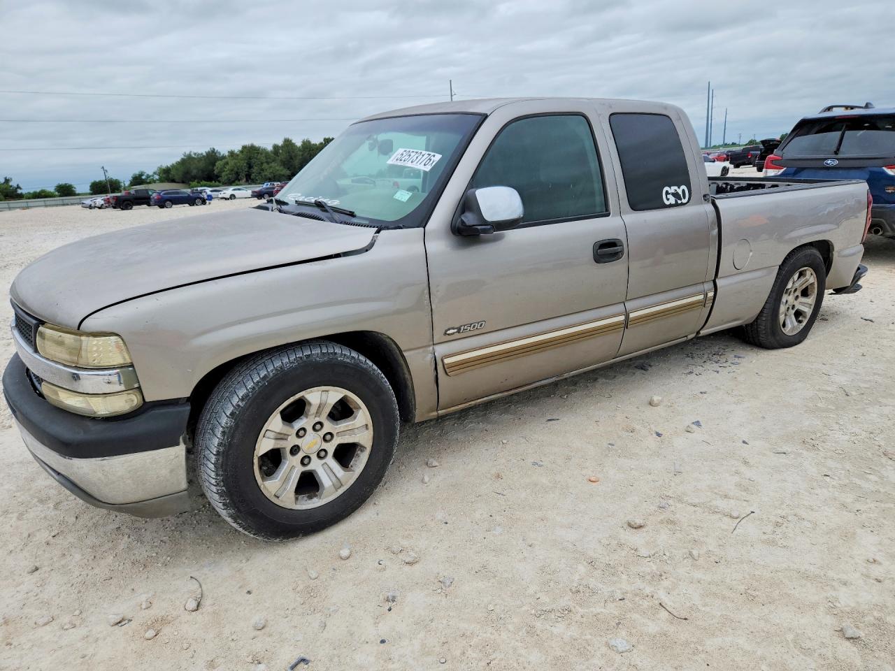 Salvage Chevrolet Silverado Image