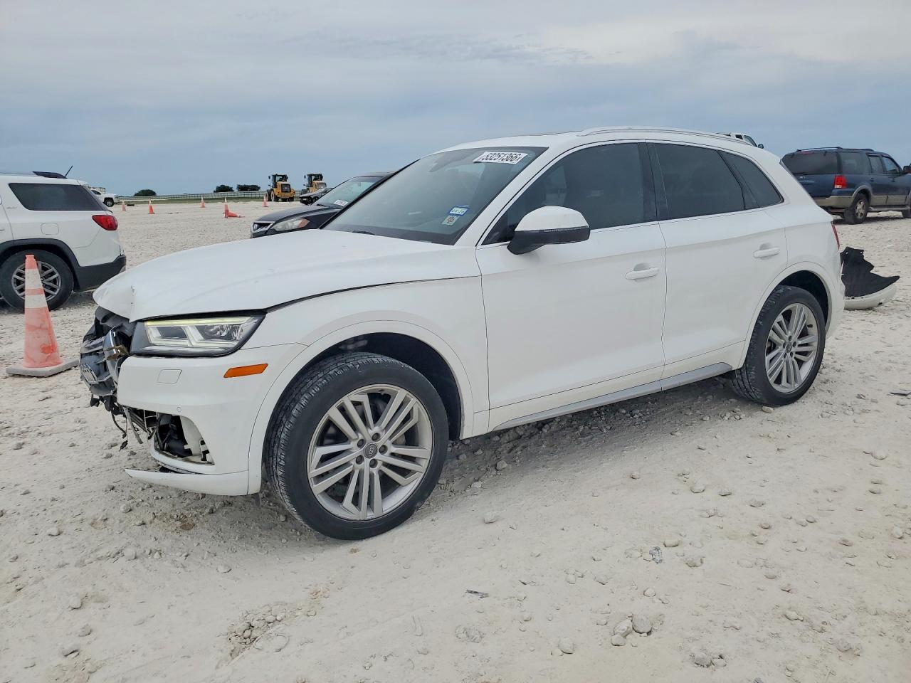 Salvage Audi Q5 Image