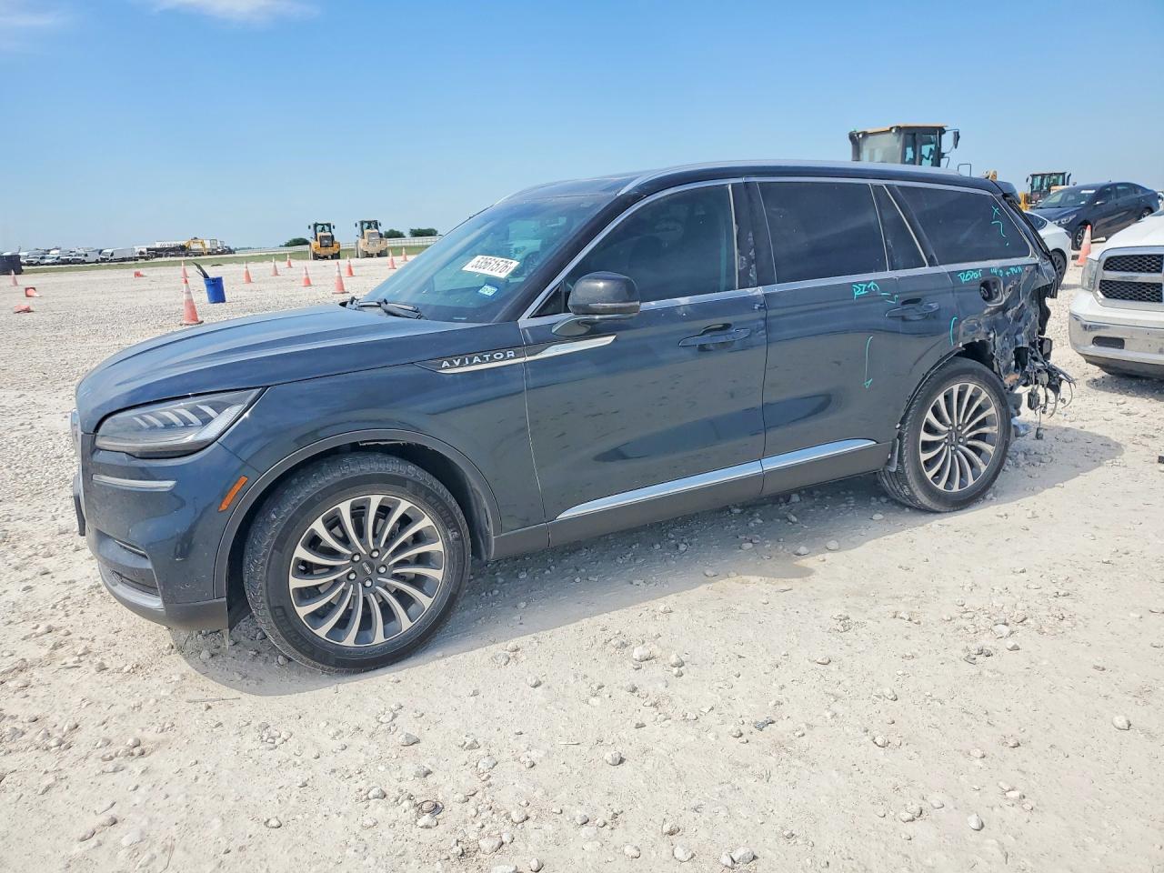 Salvage Lincoln Aviator Image
