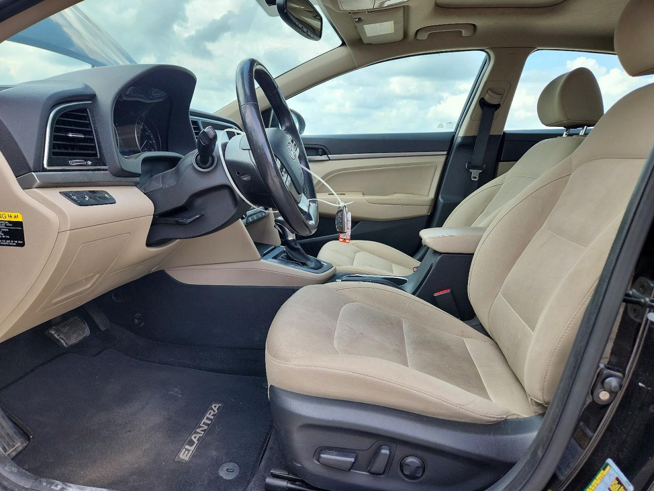 Hyundai ELANTRA Value Edition