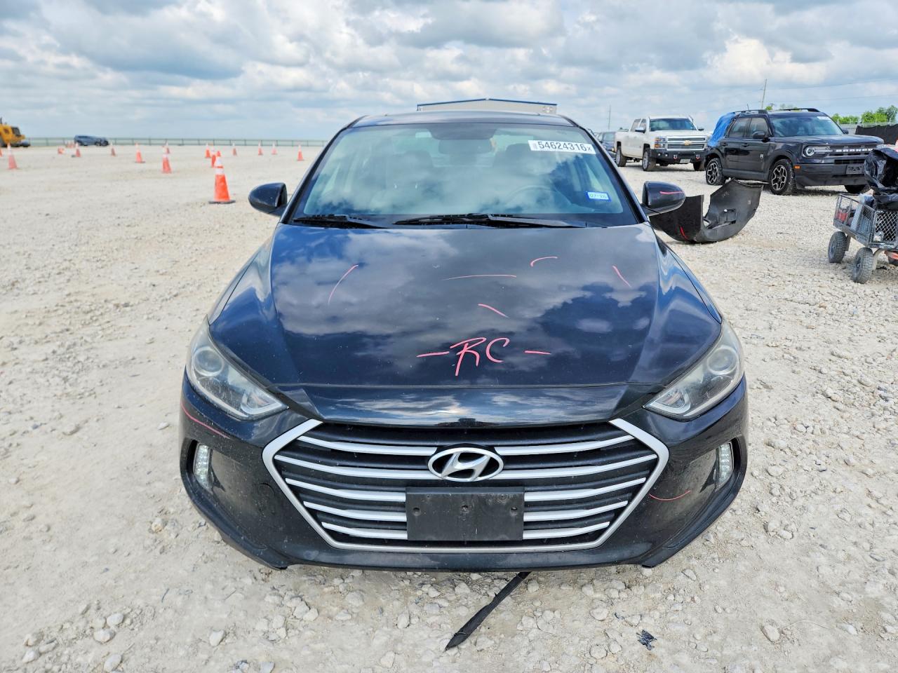 Hyundai ELANTRA Value Edition