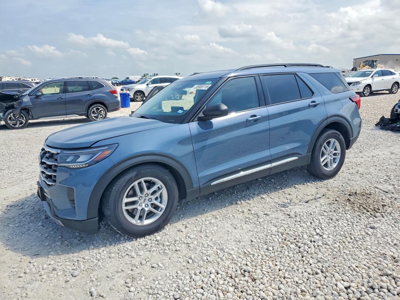 Salvage Ford Explorer Image