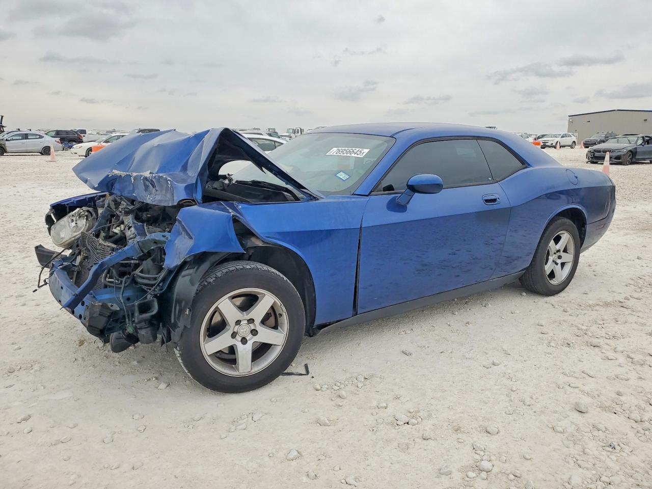 Salvage Dodge Challenger Image