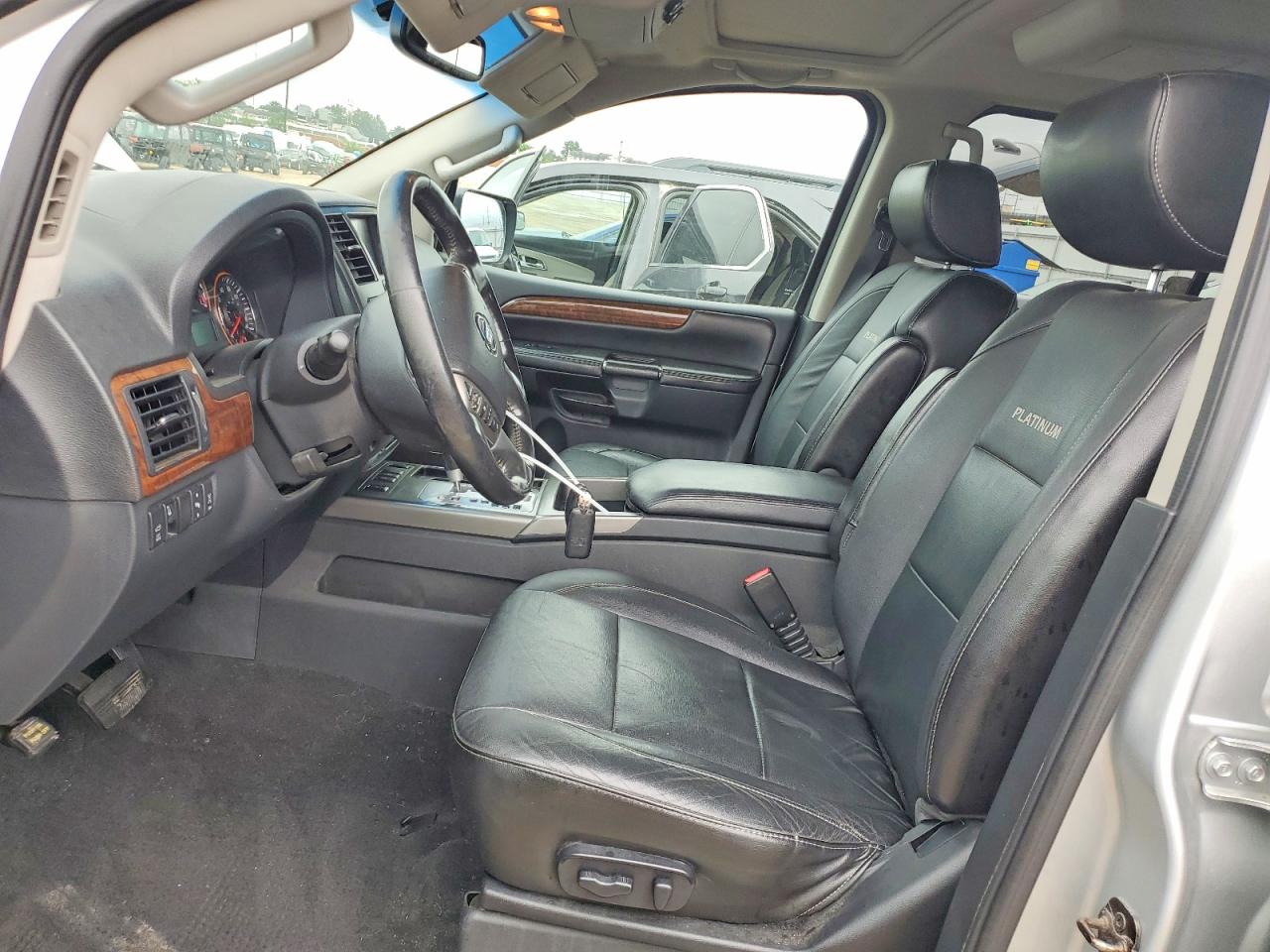 Nissan Armada Platinum