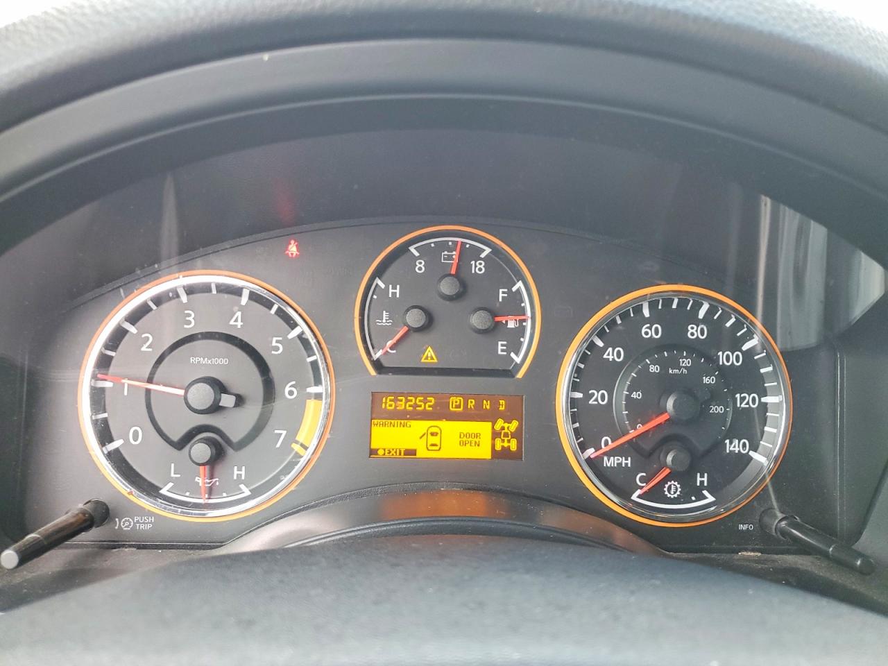 Nissan Armada Platinum