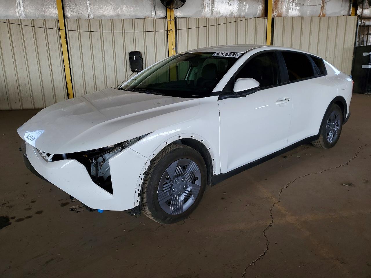 Salvage Kia K4 Lx Image
