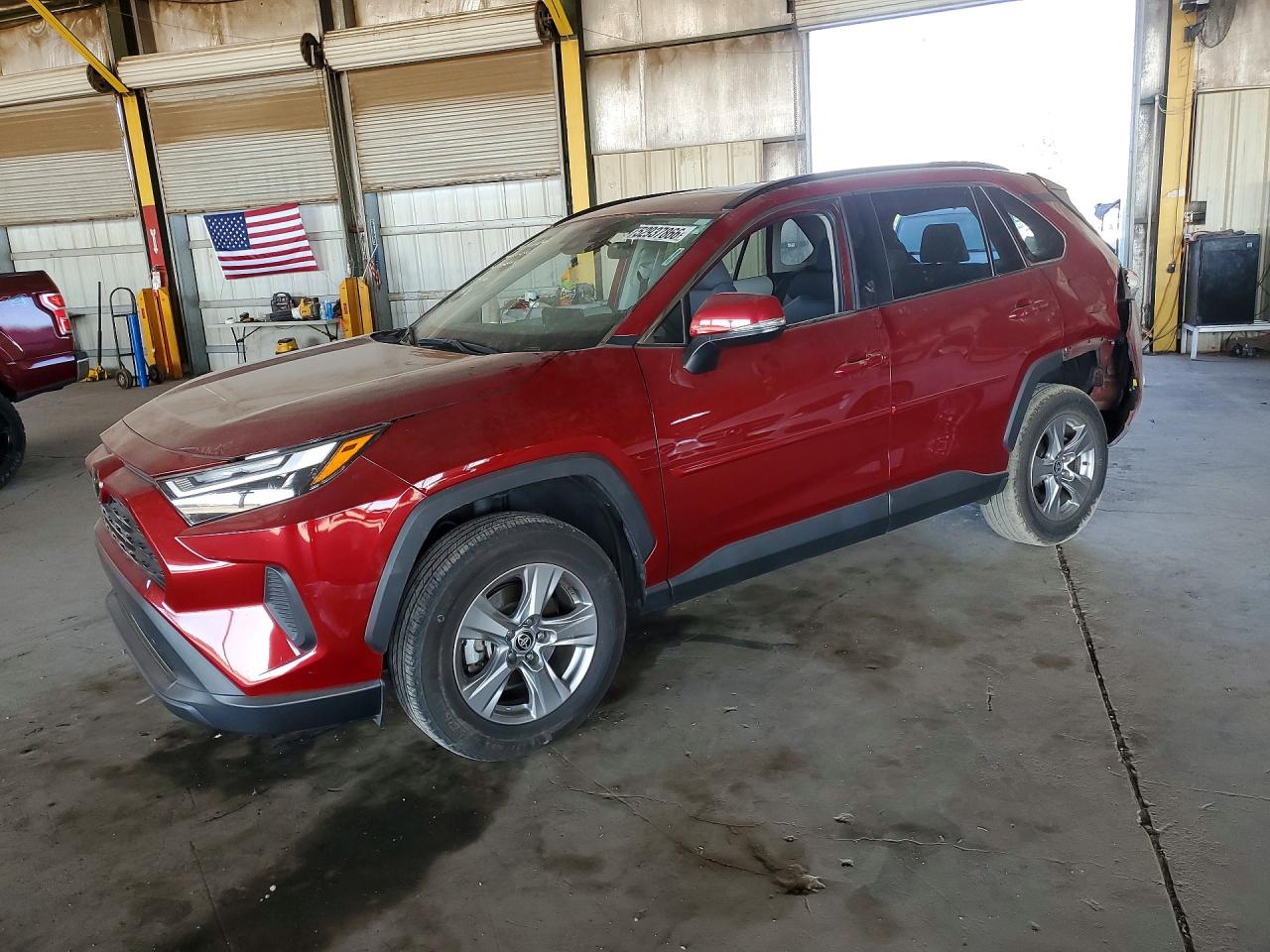 Salvage Toyota RAV4 Image