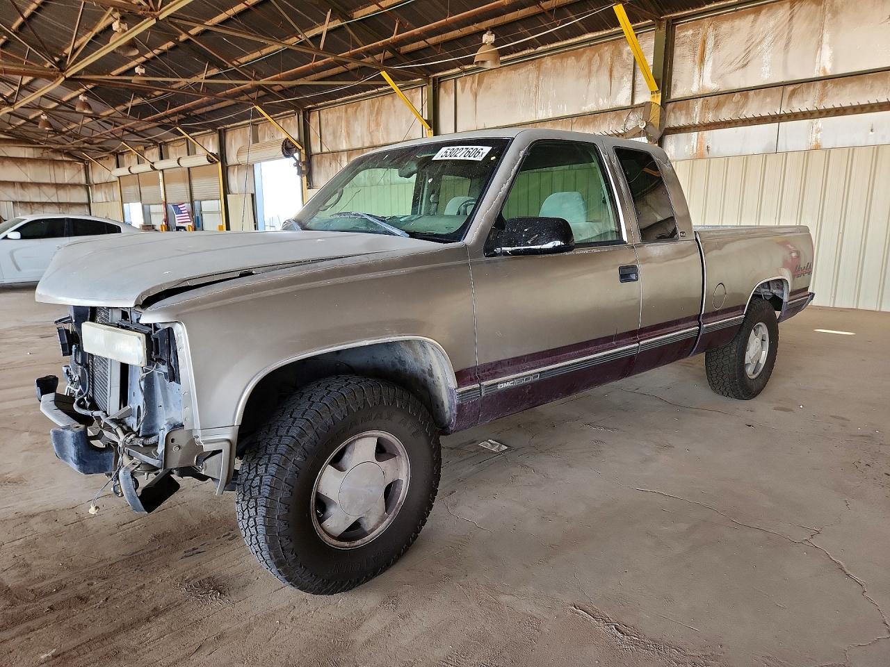 Salvage GMC Sierra Image