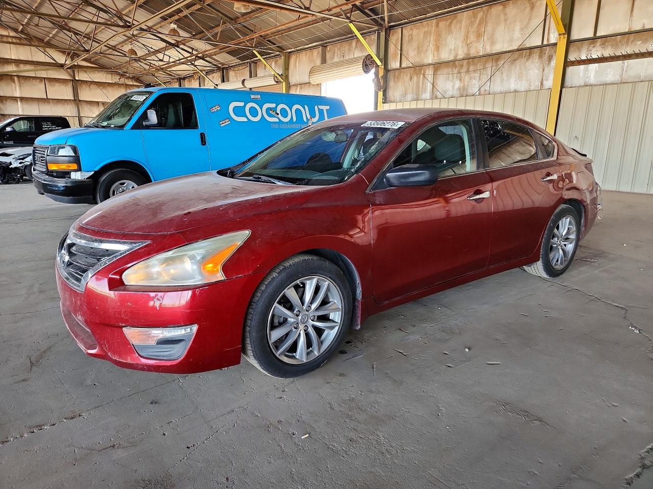 Salvage Nissan Altima Image
