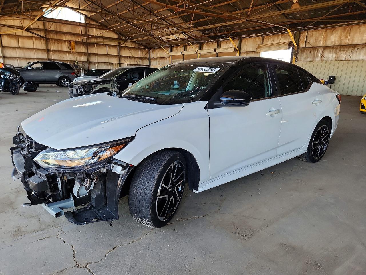 Salvage Nissan Sentra Image