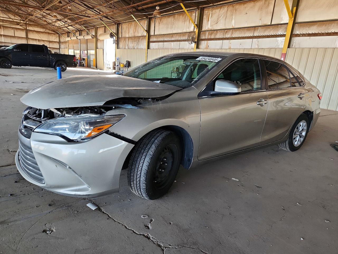 Salvage Toyota Camry Image