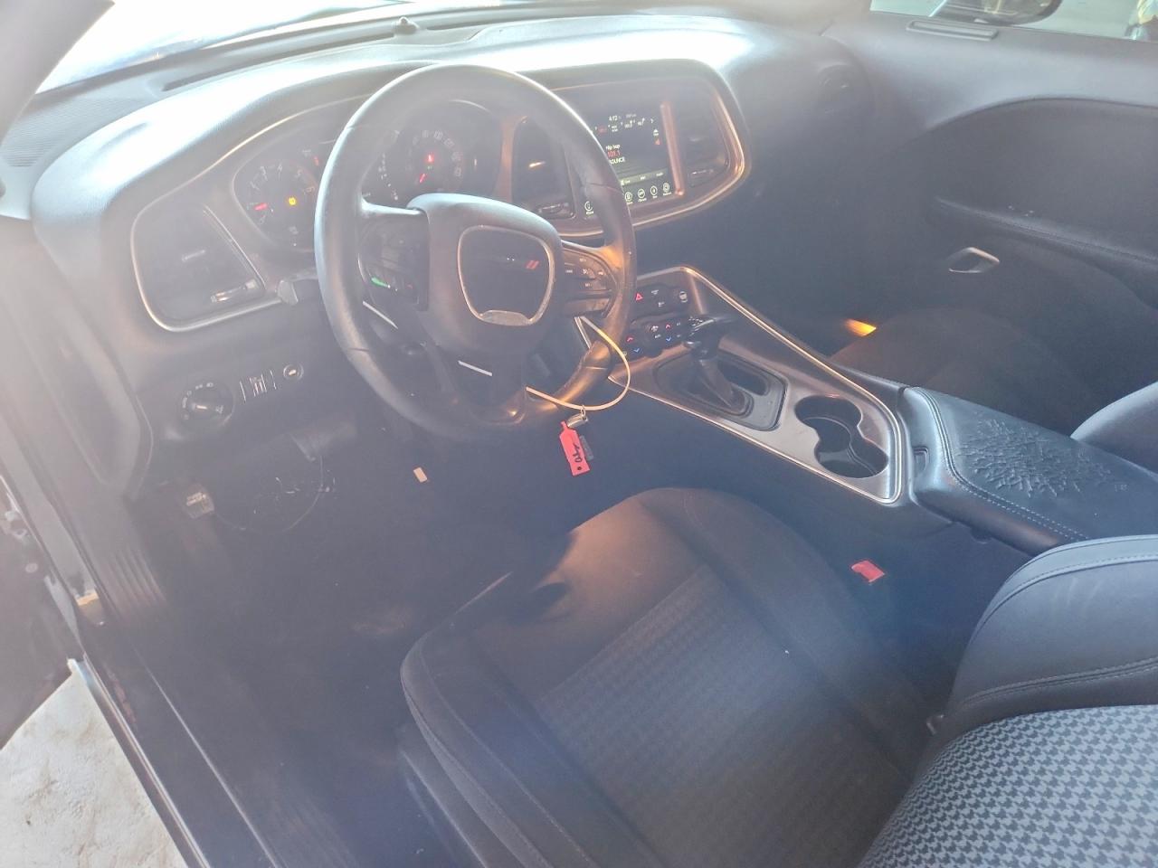 Dodge Challenger Sxt