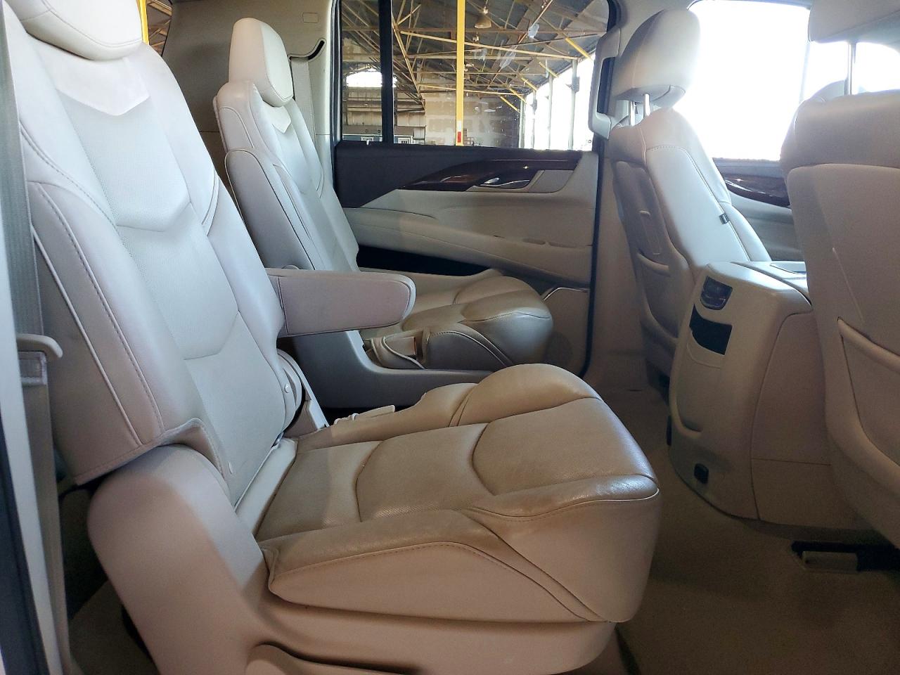 Cadillac Escalade Esv Luxury
