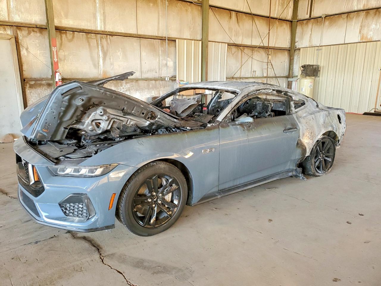 Salvage Ford Mustang Image
