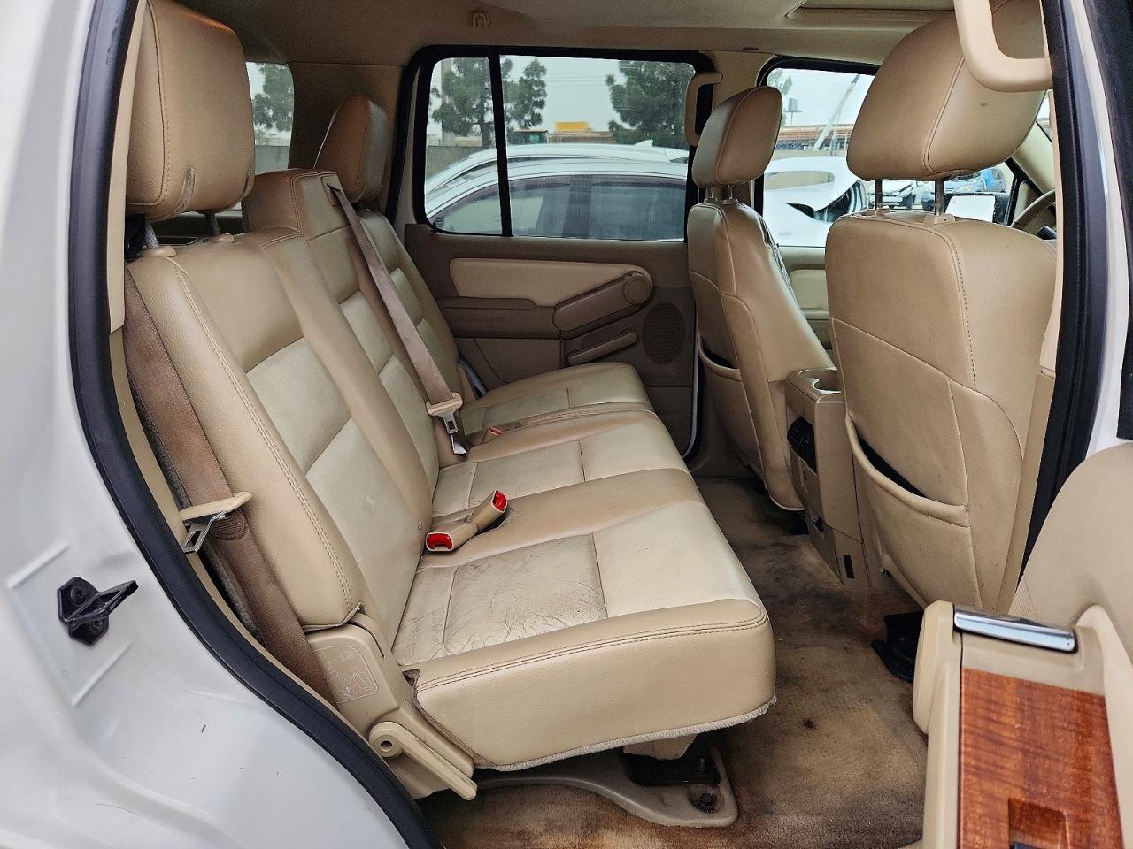 Ford Explorer Eddie Bauer