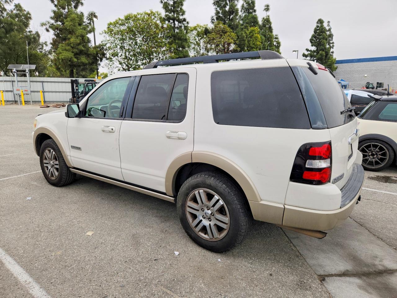 Ford Explorer Eddie Bauer