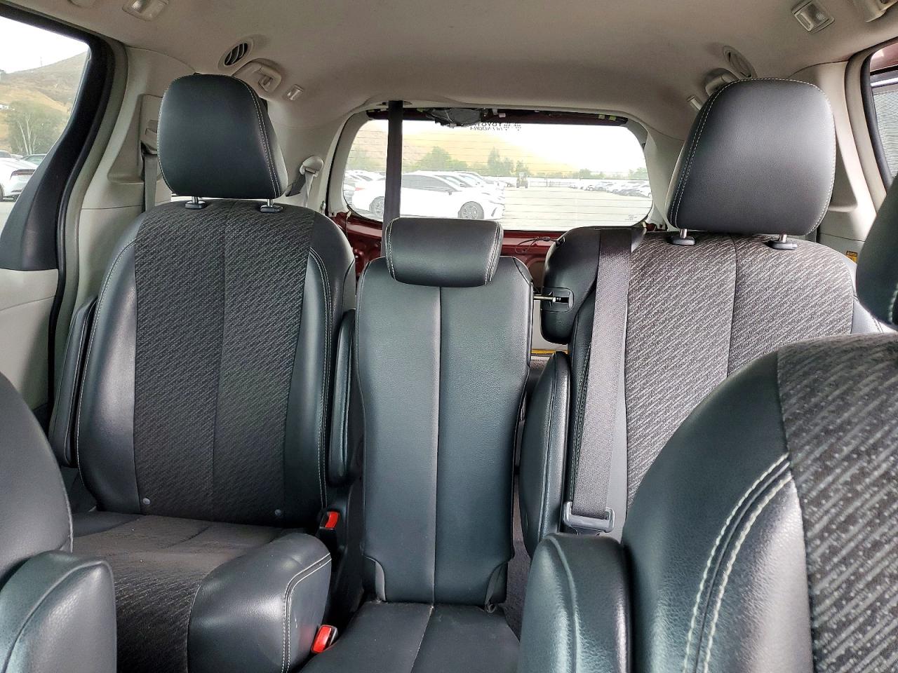 Toyota Sienna Sport
