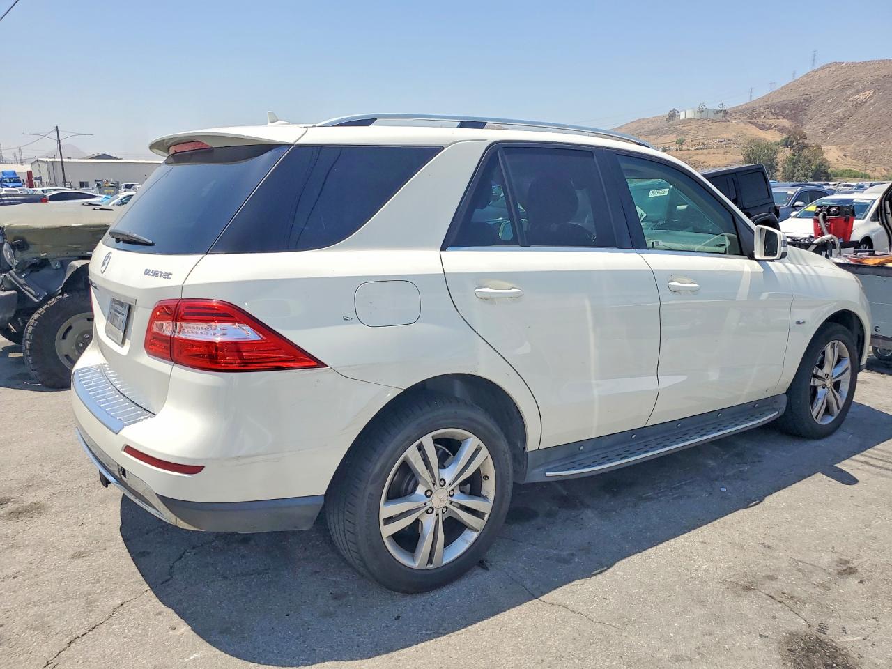 Mercedes-Benz M-Class 350 Bluetec