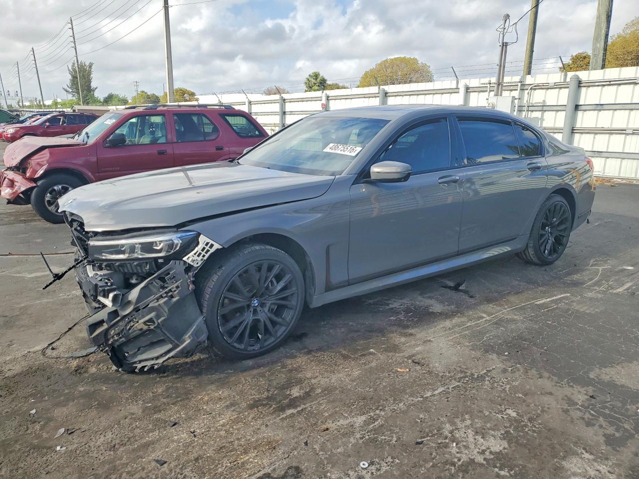 Salvage BMW 7 Series Image