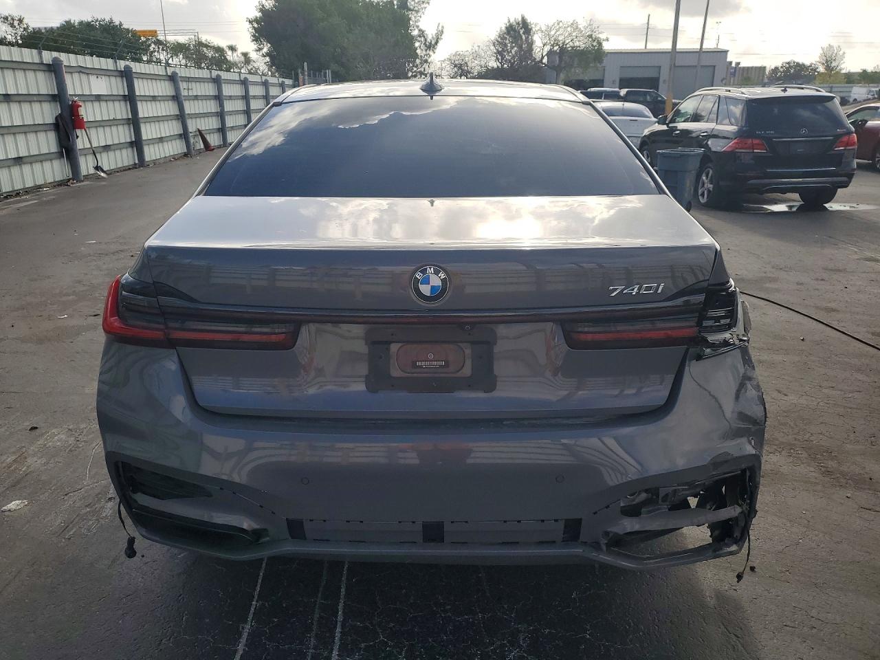 BMW 7 Series I