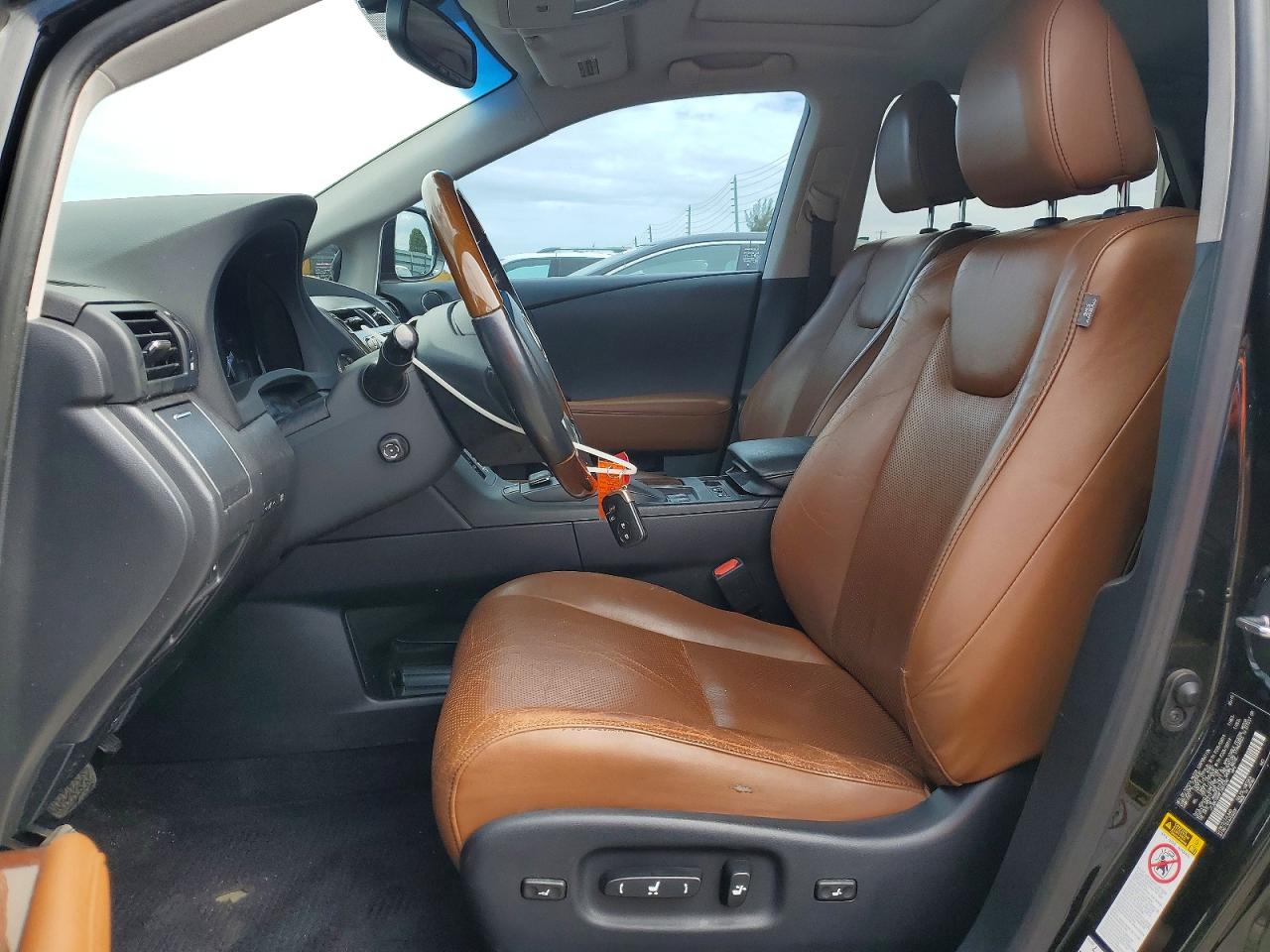 Lexus RX Base