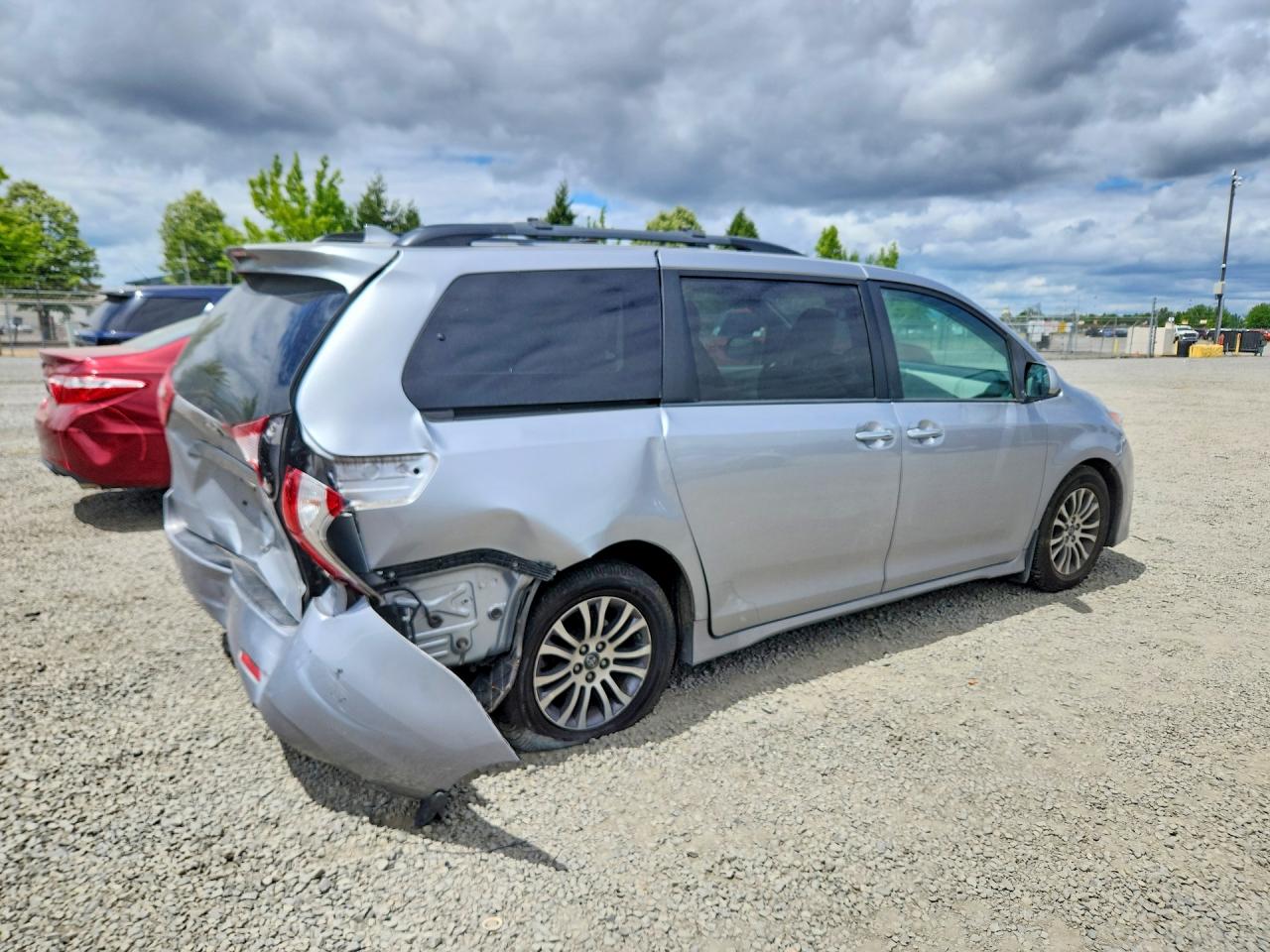 Toyota Sienna Xle 8-passenger