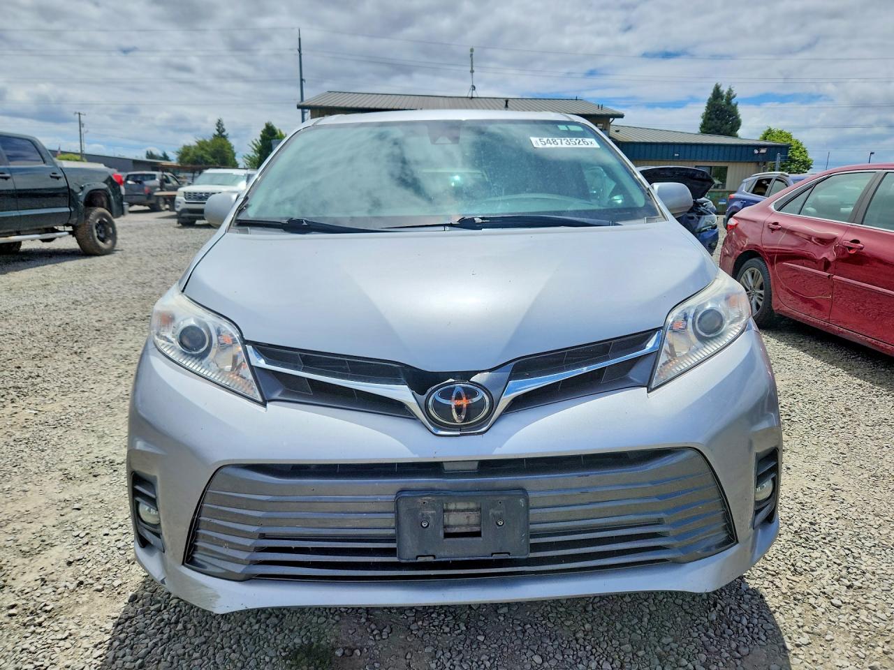 Toyota Sienna Xle 8-passenger