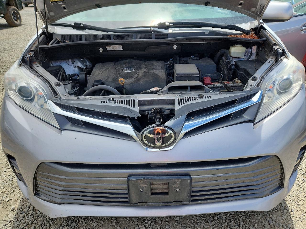 Toyota Sienna Xle 8-passenger