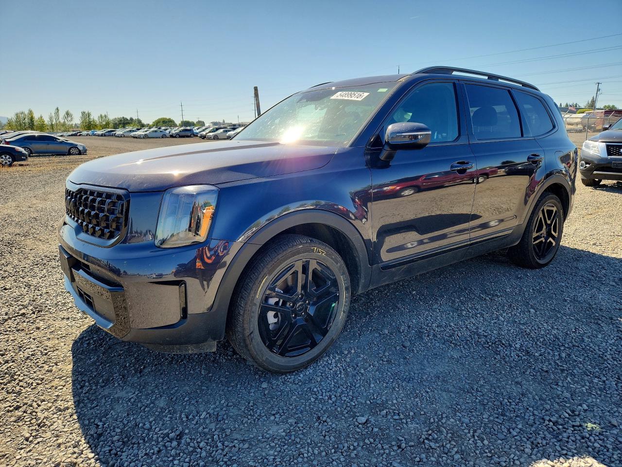 Salvage Kia Telluride Image