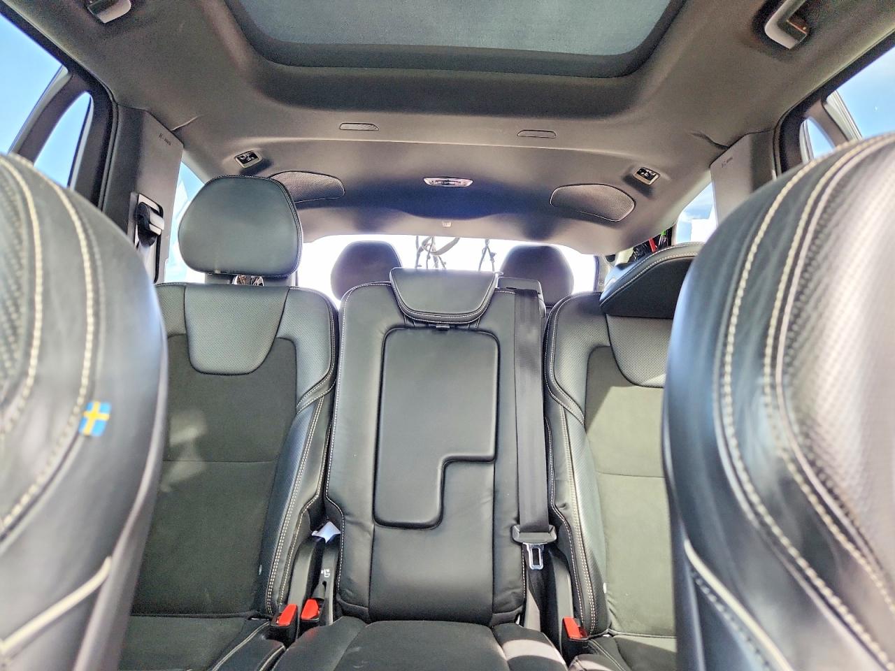 Volvo XC90 T8 R-design