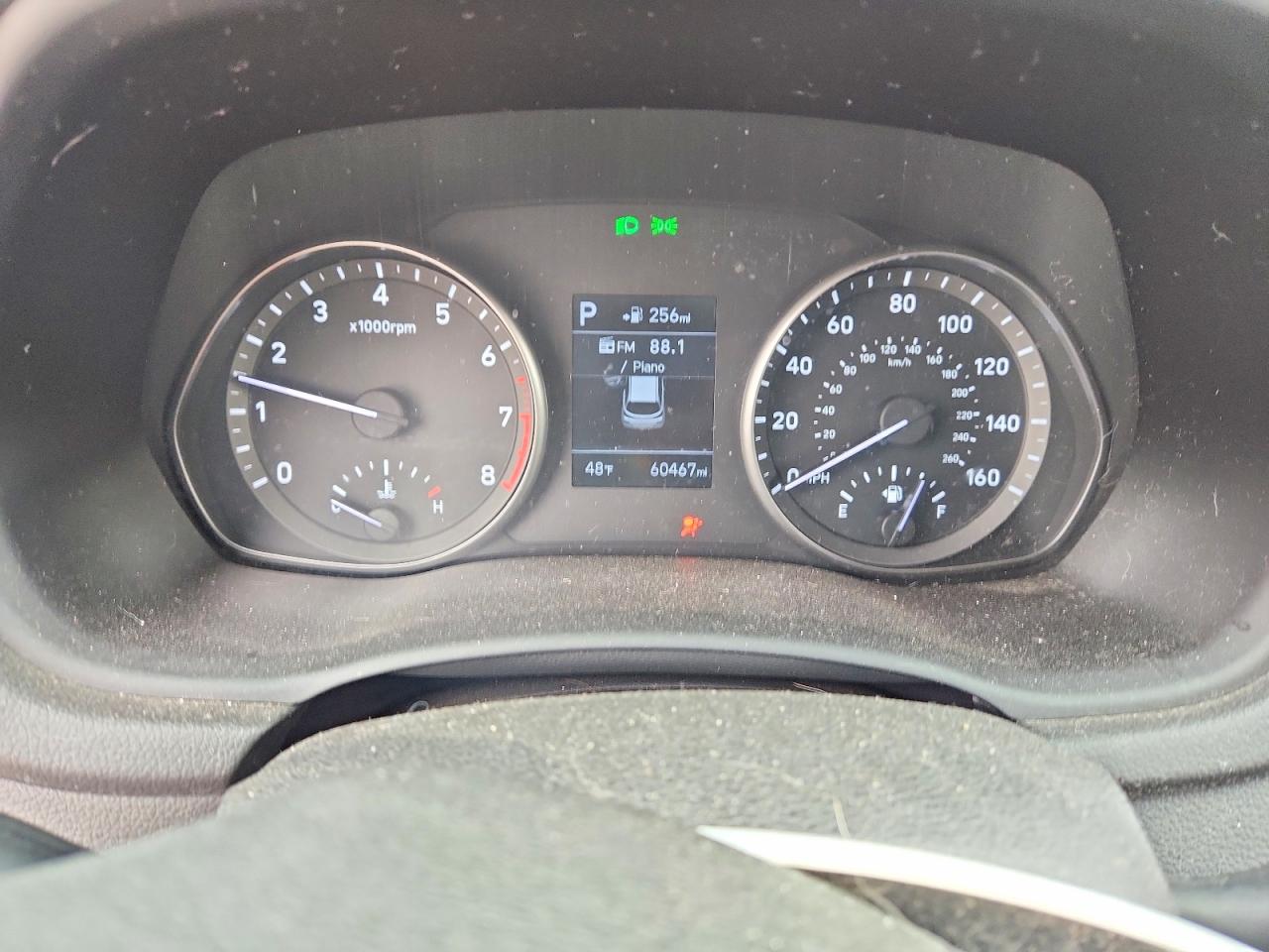 Hyundai ELANTRA Base