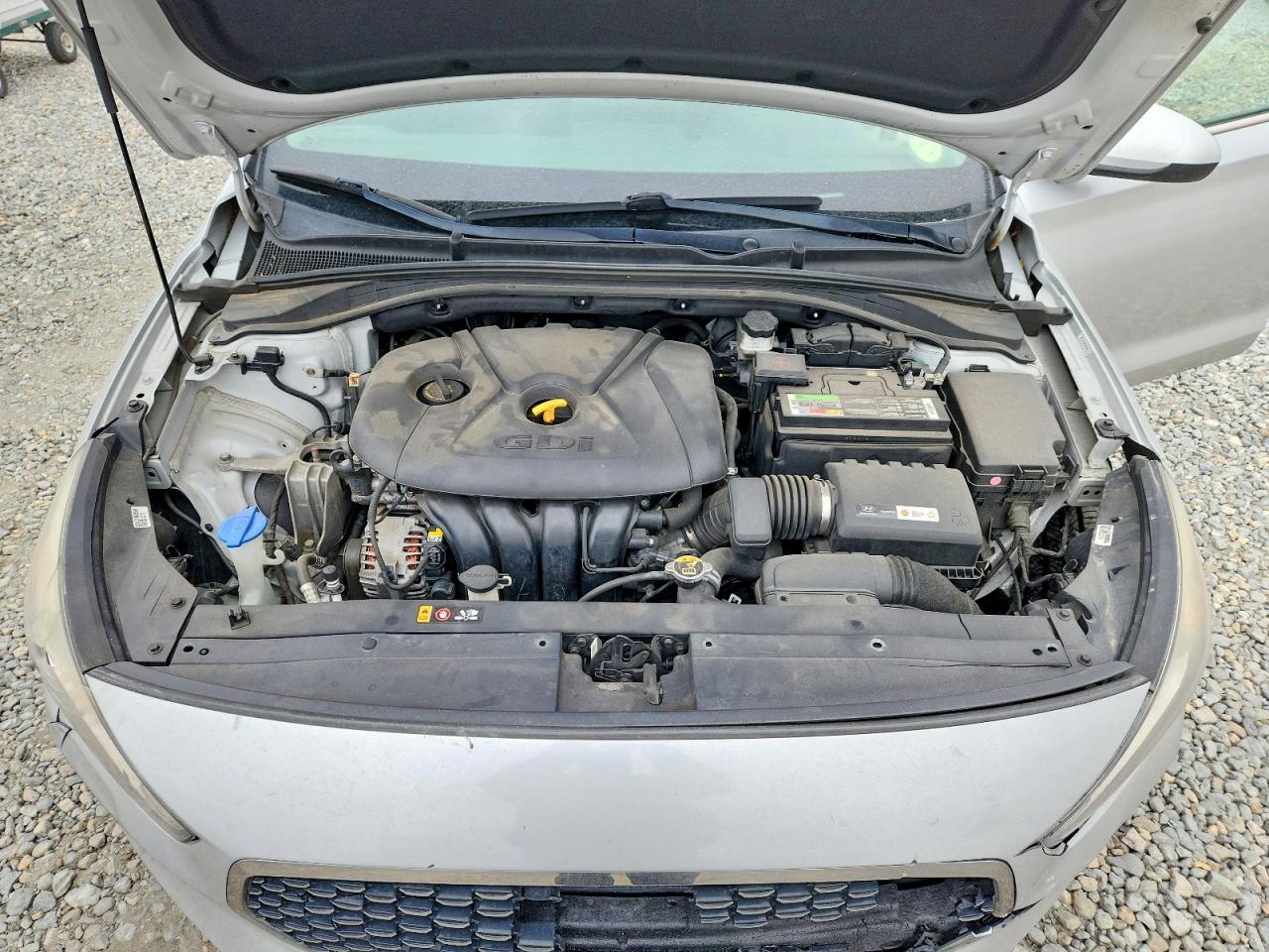 Hyundai ELANTRA Base